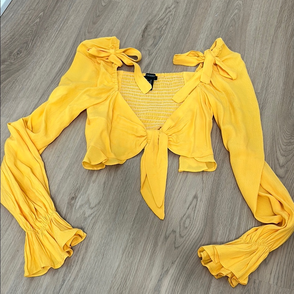Long sleeve crop